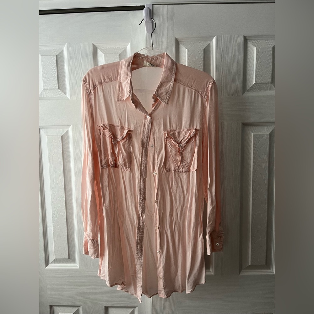 Women’s pink shirt, size small, like new